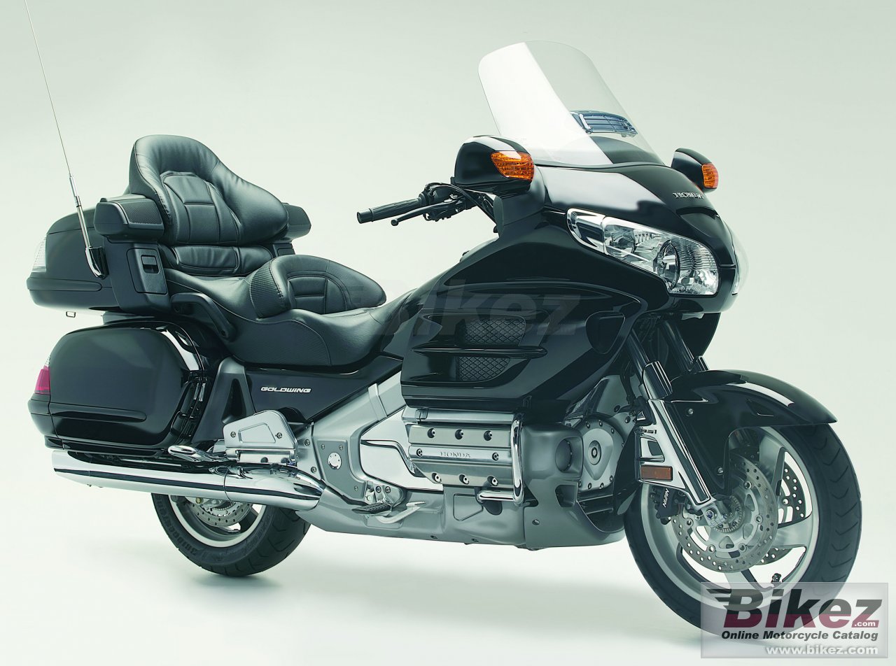 Big Honda gold wing premium audio picture and wallpaper from Bikez.com